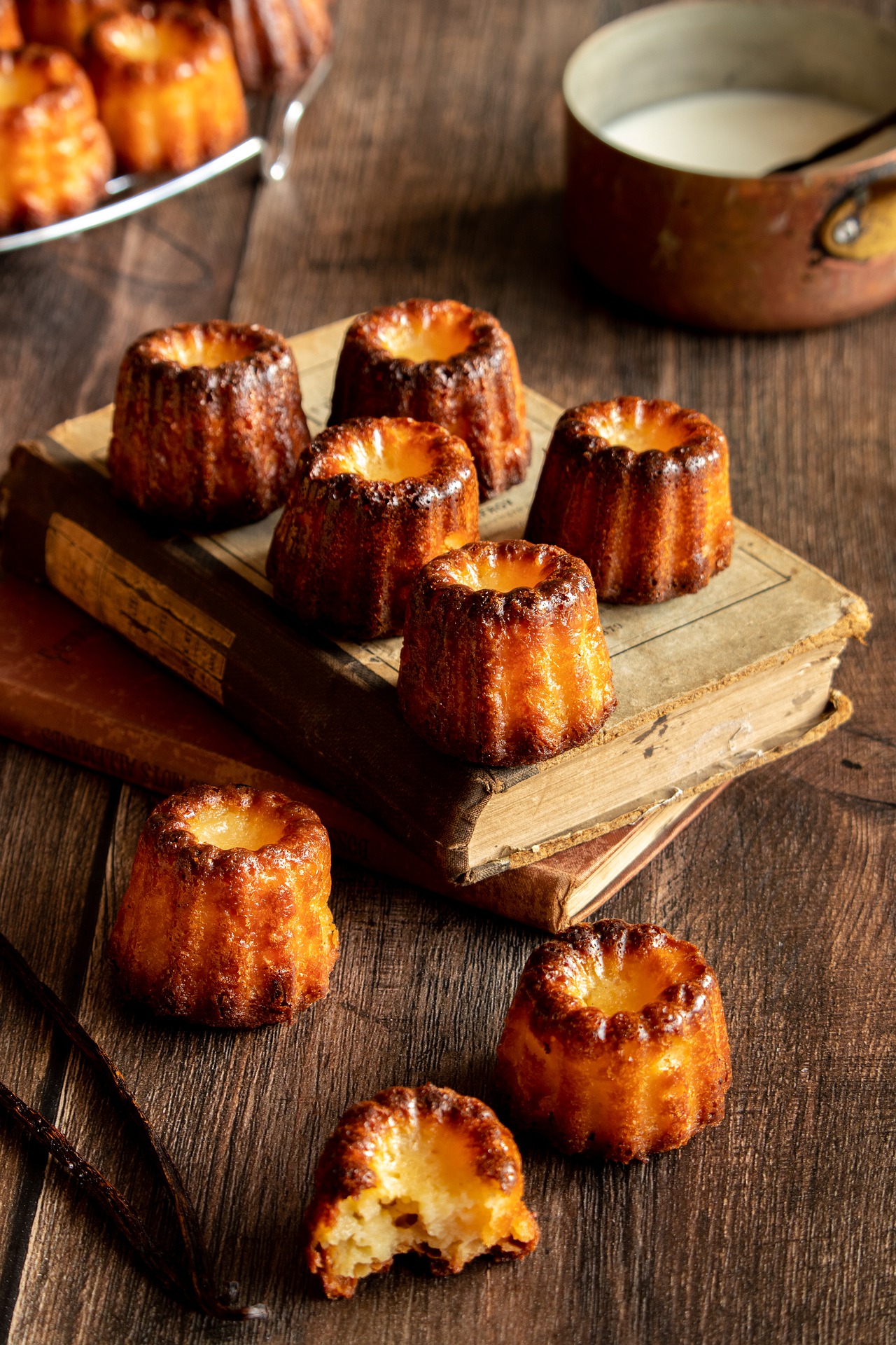 canelés bordelais